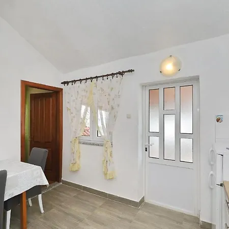 House Tony בית נופש *